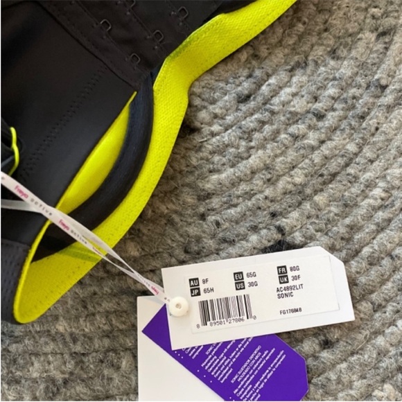 ππ½ββοΈ BUNDLE: ALL 30-DDDD/G BRAS (non-swim) - $210 VALUE!! - Picture 13 of 14